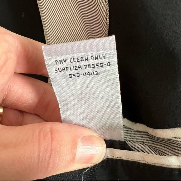 J. Ferrar slim fit black suit. 44 long. - Picture 4 of 4